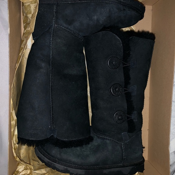 Uggs Boots - Picture 4 of 7